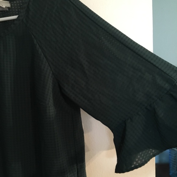 A.N.D EA WY Ruffle Top - Picture 2 of 4